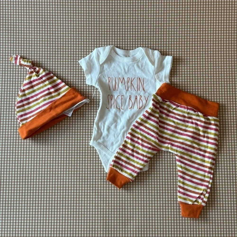 RAE DUNN PUMPKIN SPICE BABY 3 piece set bodysuit/pants & hat.Baby boy girl 0-3mo